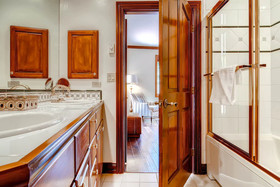 Oxford Court by Beaver Creek Mountain Lodging