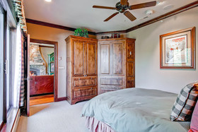 Oxford Court by Beaver Creek Mountain Lodging