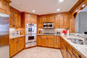 Oxford Court by Beaver Creek Mountain Lodging