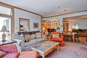 Oxford Court by Beaver Creek Mountain Lodging