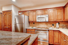 Oxford Court by Beaver Creek Mountain Lodging