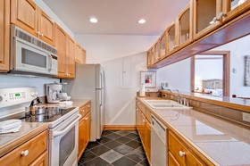 Oxford Court by Beaver Creek Mountain Lodging