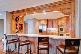 Oxford Court by Beaver Creek Mountain Lodging