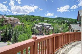 Oxford Court by Beaver Creek Mountain Lodging