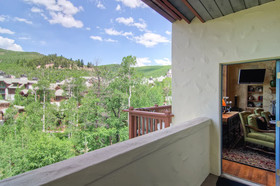 Oxford Court by Beaver Creek Mountain Lodging