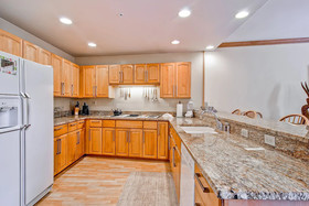 Oxford Court by Beaver Creek Mountain Lodging