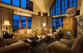 The Pines Lodge
