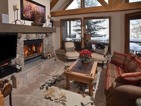 The Pines Lodge