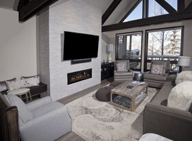 The Pines Lodge