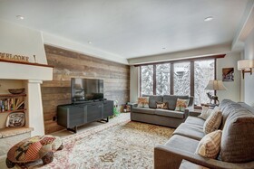 The Pines Lodge