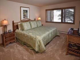 The Pines Lodge