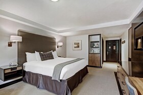 The Pines Lodge