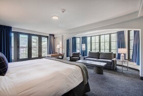 The Pines Lodge