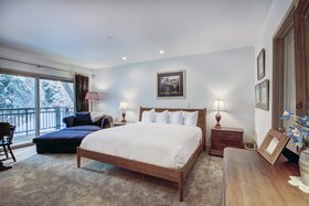 The Pines Lodge