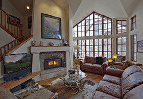 The Pines Lodge