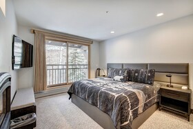 The Pines Lodge