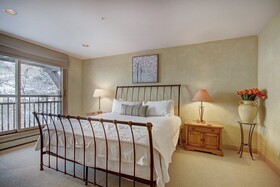 The Pines Lodge