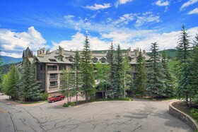 The Pines Lodge