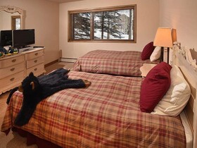 The Pines Lodge