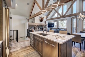 The Pines Lodge