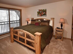 The Pines Lodge