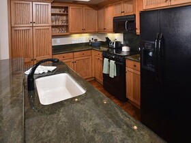 The Pines Lodge