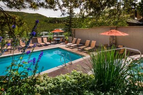 The Pines Lodge