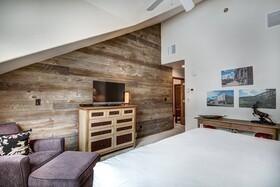The Pines Lodge