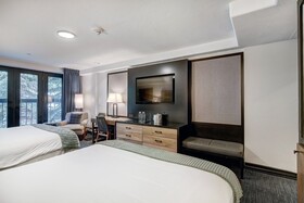 The Pines Lodge