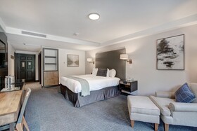 The Pines Lodge