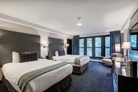 The Pines Lodge