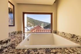 Monarch Casino Resort Spa