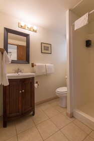 Boulder Adventure Lodge