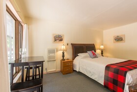 Boulder Adventure Lodge