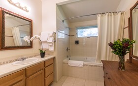 Boulder Adventure Lodge