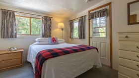 Boulder Adventure Lodge