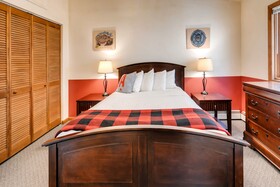 Boulder Adventure Lodge