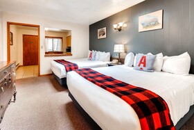 Boulder Adventure Lodge