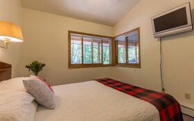 Boulder Adventure Lodge