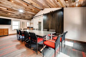 Boulder Adventure Lodge
