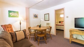 Boulder Adventure Lodge