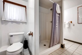 Boulder Adventure Lodge