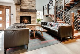 Boulder Adventure Lodge