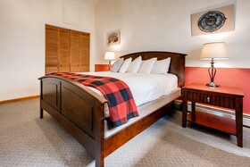 Boulder Adventure Lodge