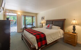 Boulder Adventure Lodge