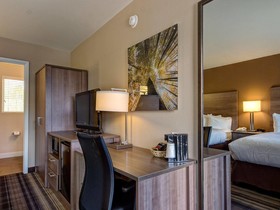 Boulder University Inn