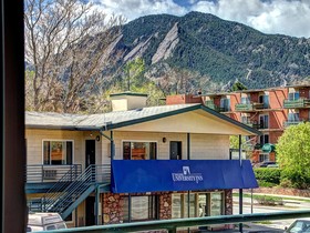 Boulder University Inn
