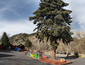 Foot Of The Mountain Motel