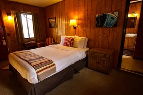 Foot Of The Mountain Motel