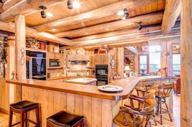Bear Lodge by Pinnacle Lodging